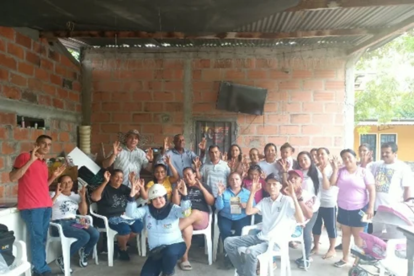 EBSA socializa legalización del servicio con Asociación Asomarfil y Barrio 7 de julio
